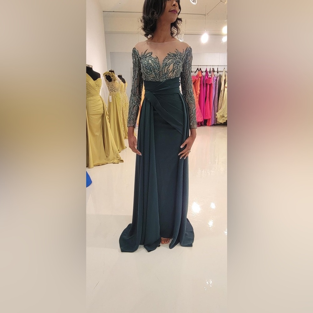 NWT MNM COUTURE DRESS